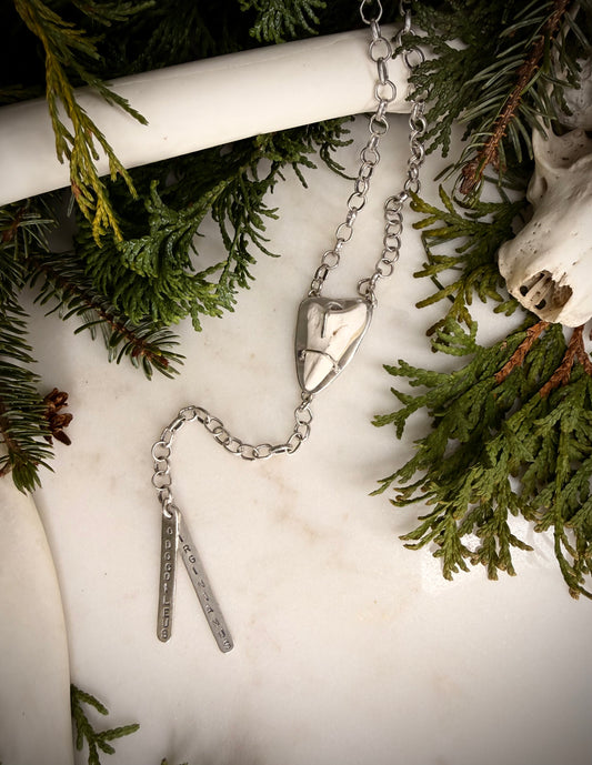 Odocoileus virginianus lariat necklace