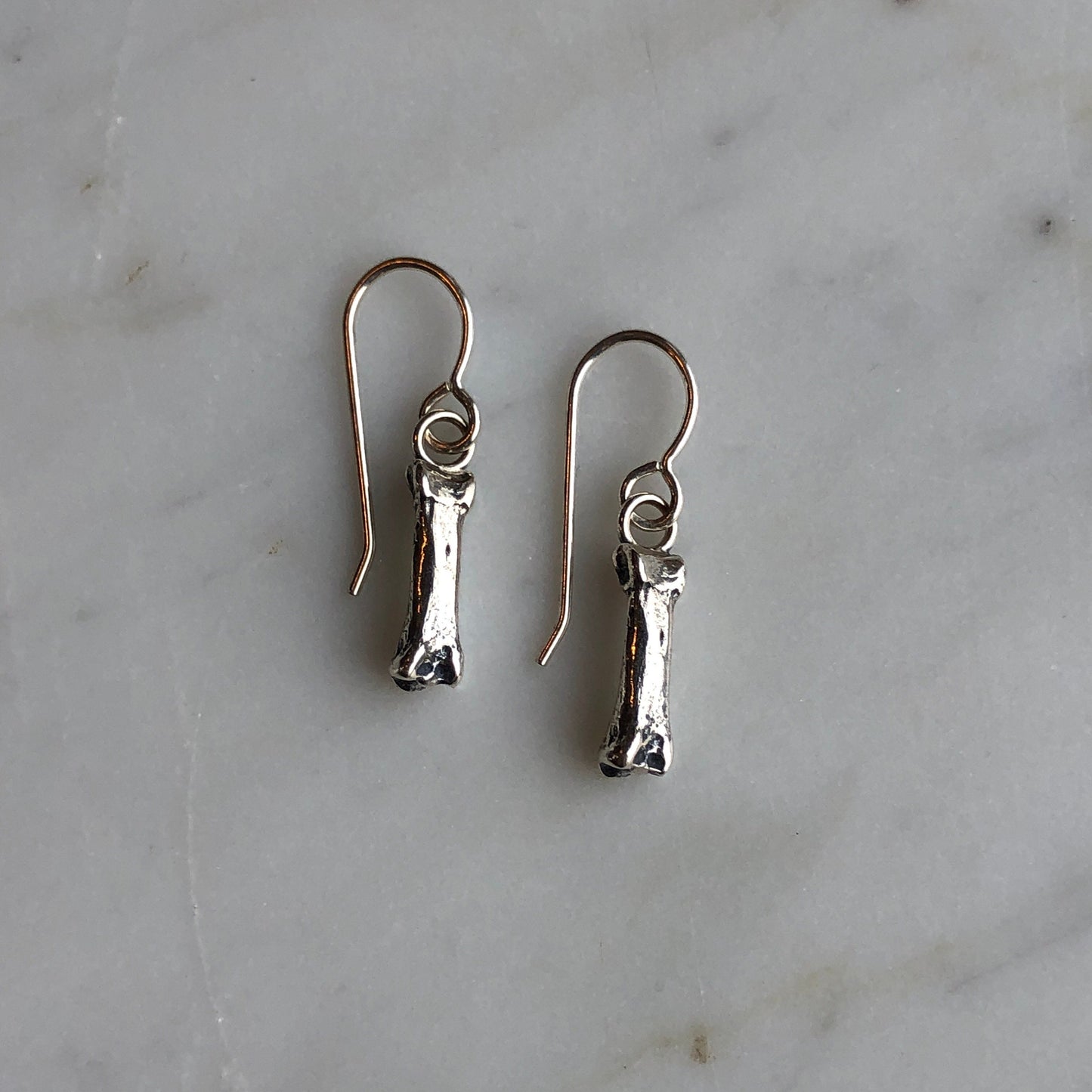 fox short toe bone earrings