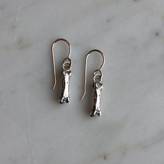 fox short toe bone earrings
