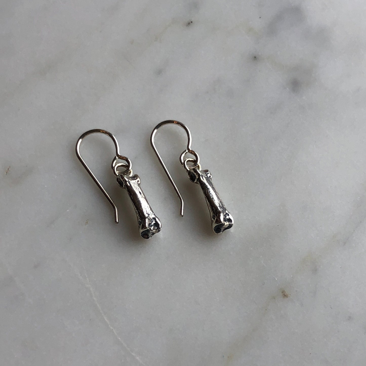 fox short toe bone earrings